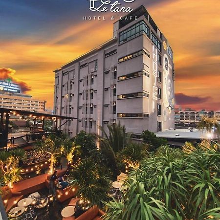 Letana Hotel Bang Phli Esterno foto